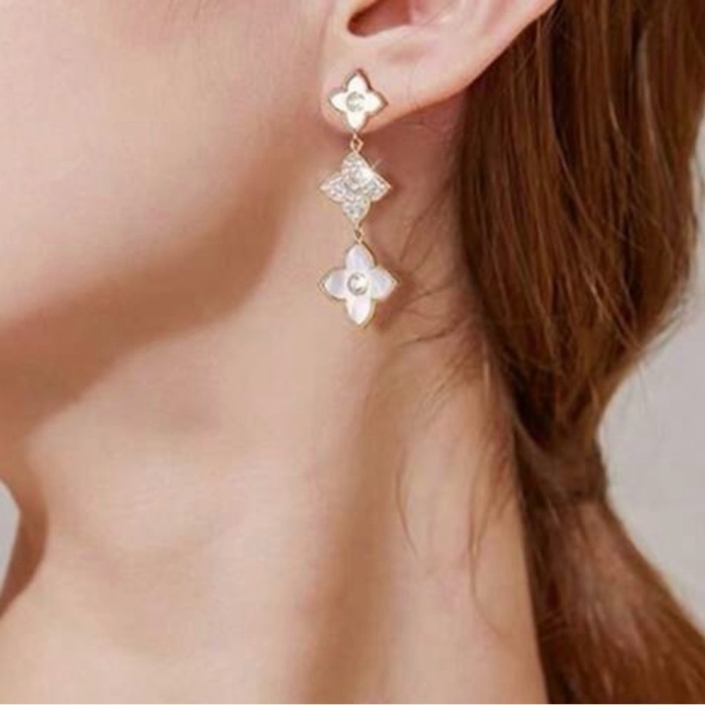 18K Gold Plated Crystal Mother of Pearl Clover Bracelet & Earrings Set NEW - Picture 5 of 6